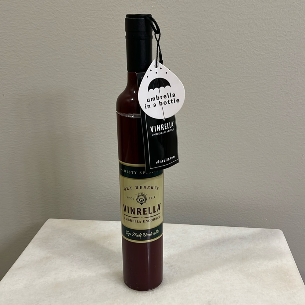 NWT Vinrella Umbrella in a Bottle